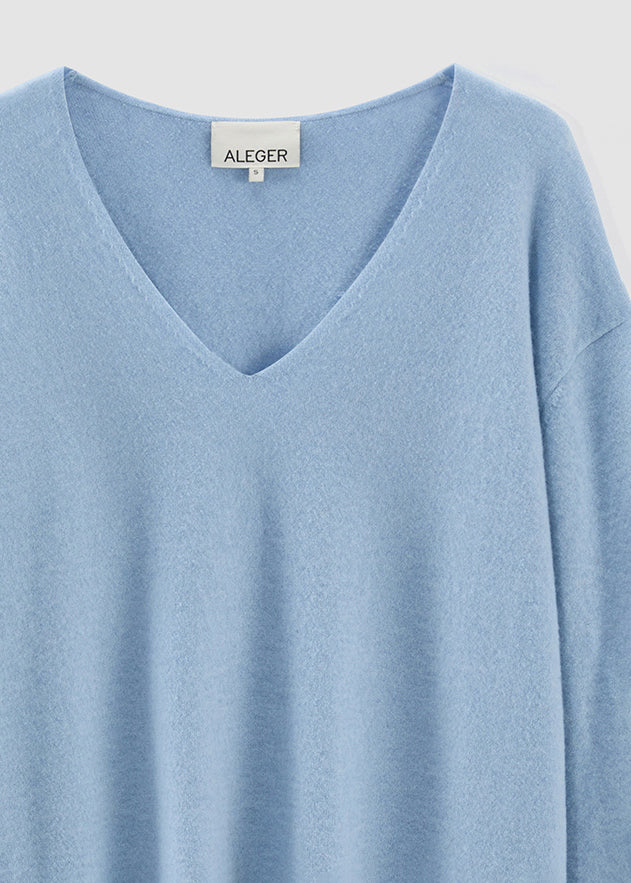 BOUNDLESS V NECK