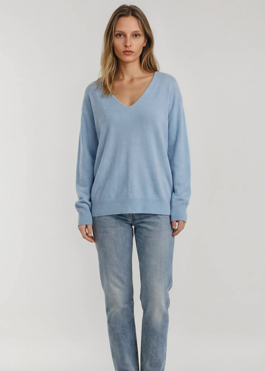 BOUNDLESS V NECK