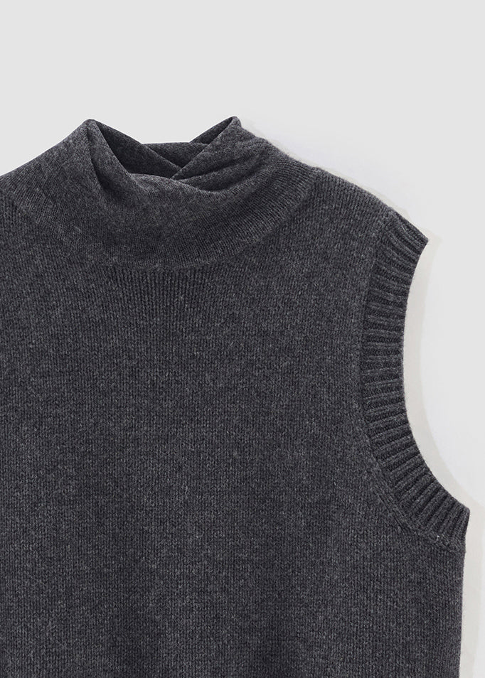 TWISTED COLLAR VEST